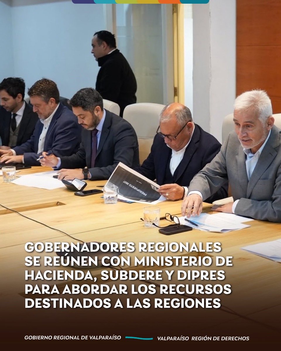 GOREValparaiso's tweet photo. Gobernadores regionales de Chile se reunieron con el ministro de Hacienda y DIPRES para abordar los recursos destinados a las regiones en el marco de la discusión de la Ley de Presupuestos 2027. https://t.co/tbSZ7R8Jro