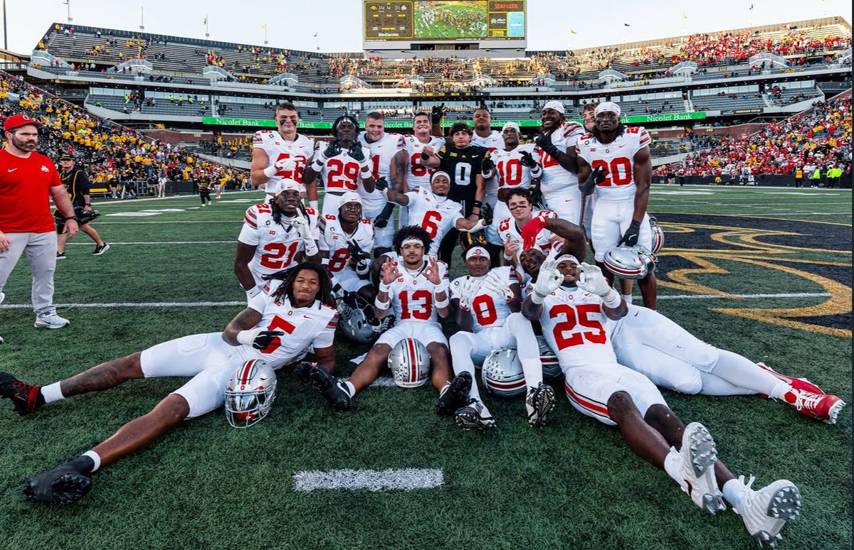 wokdior's tweet photo. Cody Haddad with the guys after the game 🌰 https://t.co/1XOSxiEo1j