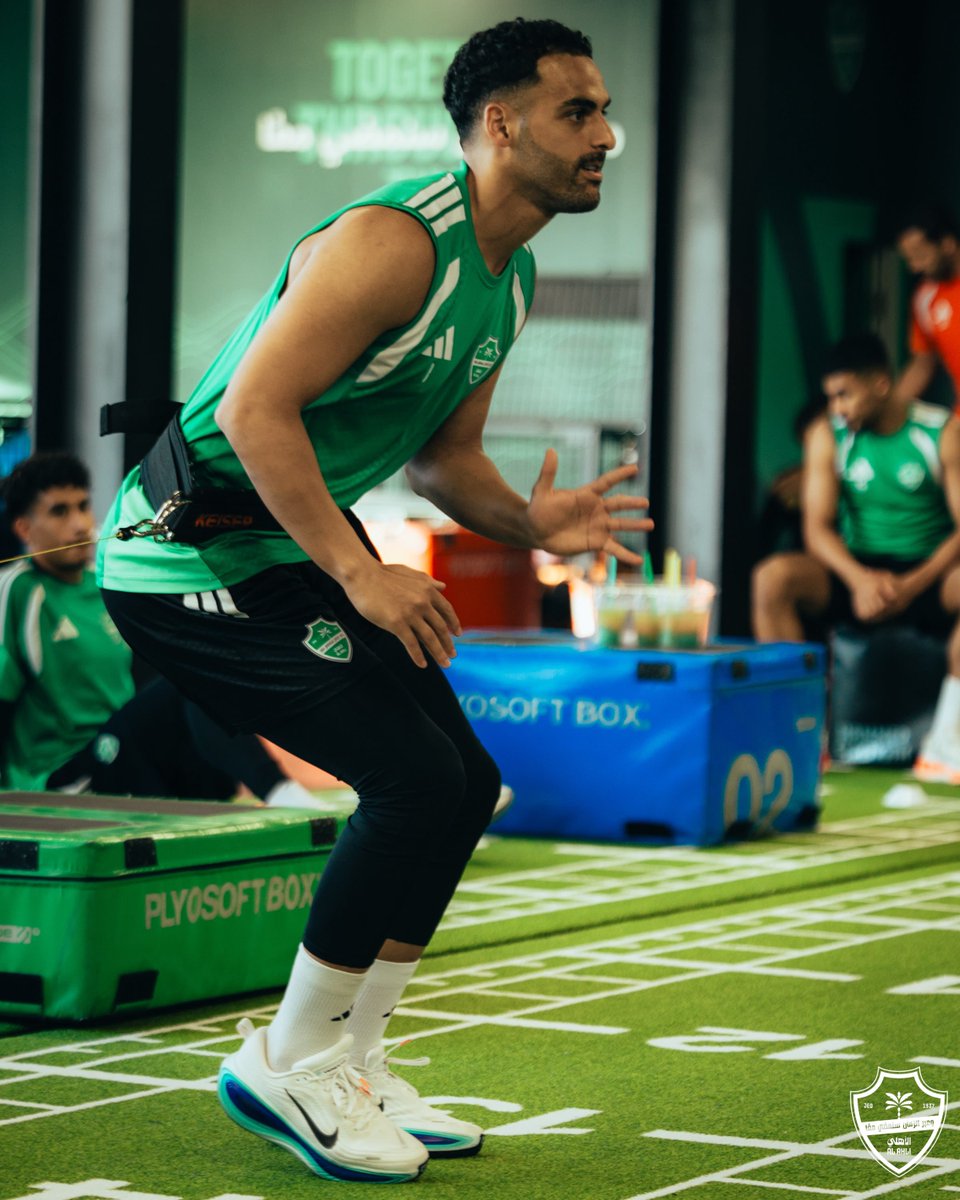 ALAHLI_FC's tweet photo. تمريـن مسـاء اليـوم 💚📸

#الأهلي https://t.co/vNS3hA1dxR
