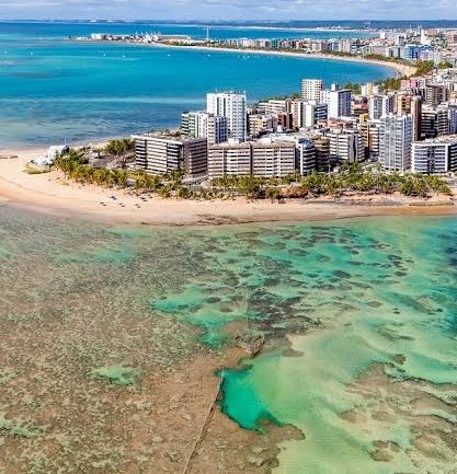 BCemFuria's tweet photo. atenção SUL, Sudeste e Centro oeste ! 

Está LIBERADO gastar nosso dinheiro com turismo em Maceió. https://t.co/QleHGsRftT