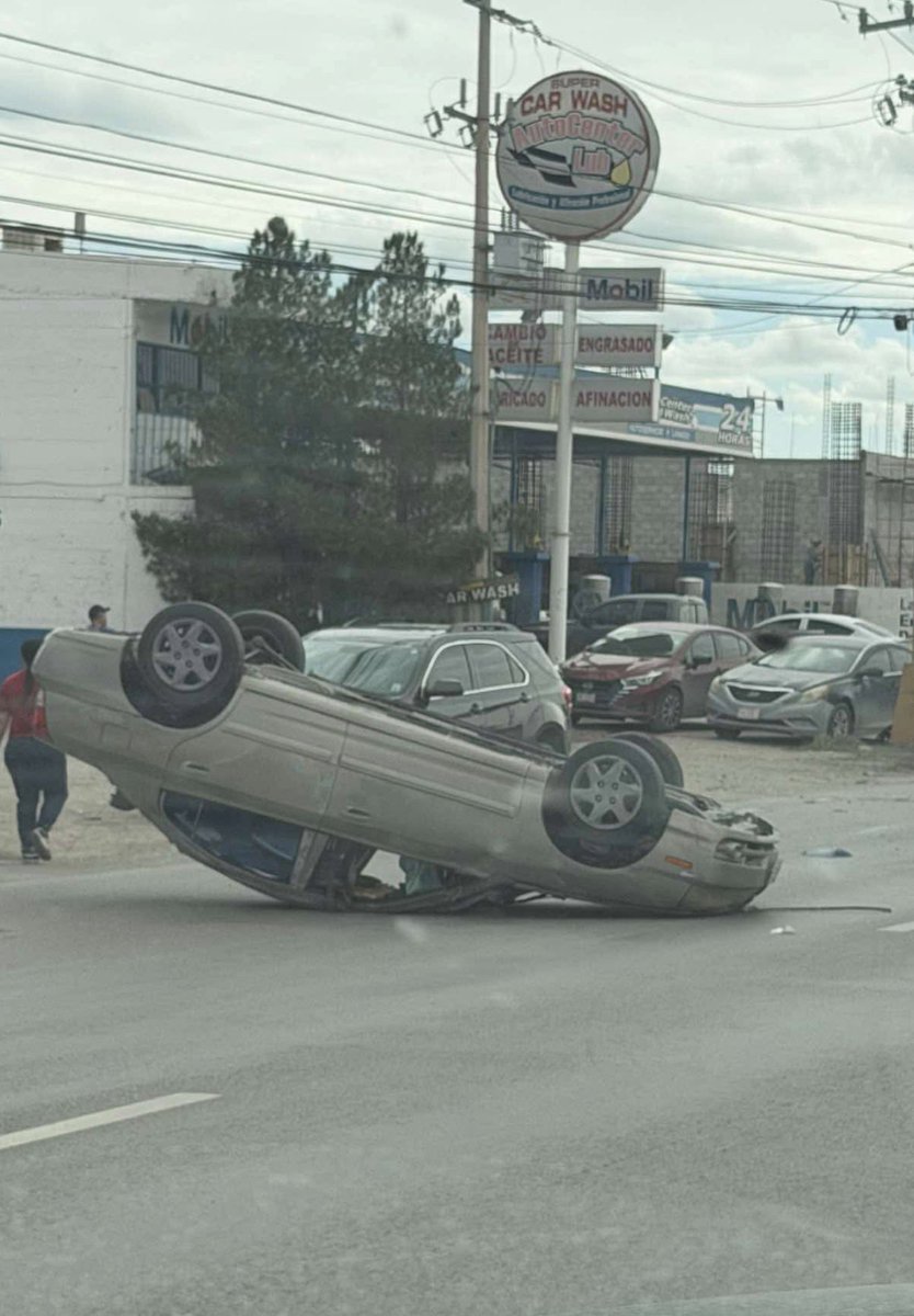 R2_Noticias's tweet photo. Volcado en la Gómez Morin https://t.co/uIiriWYFcR