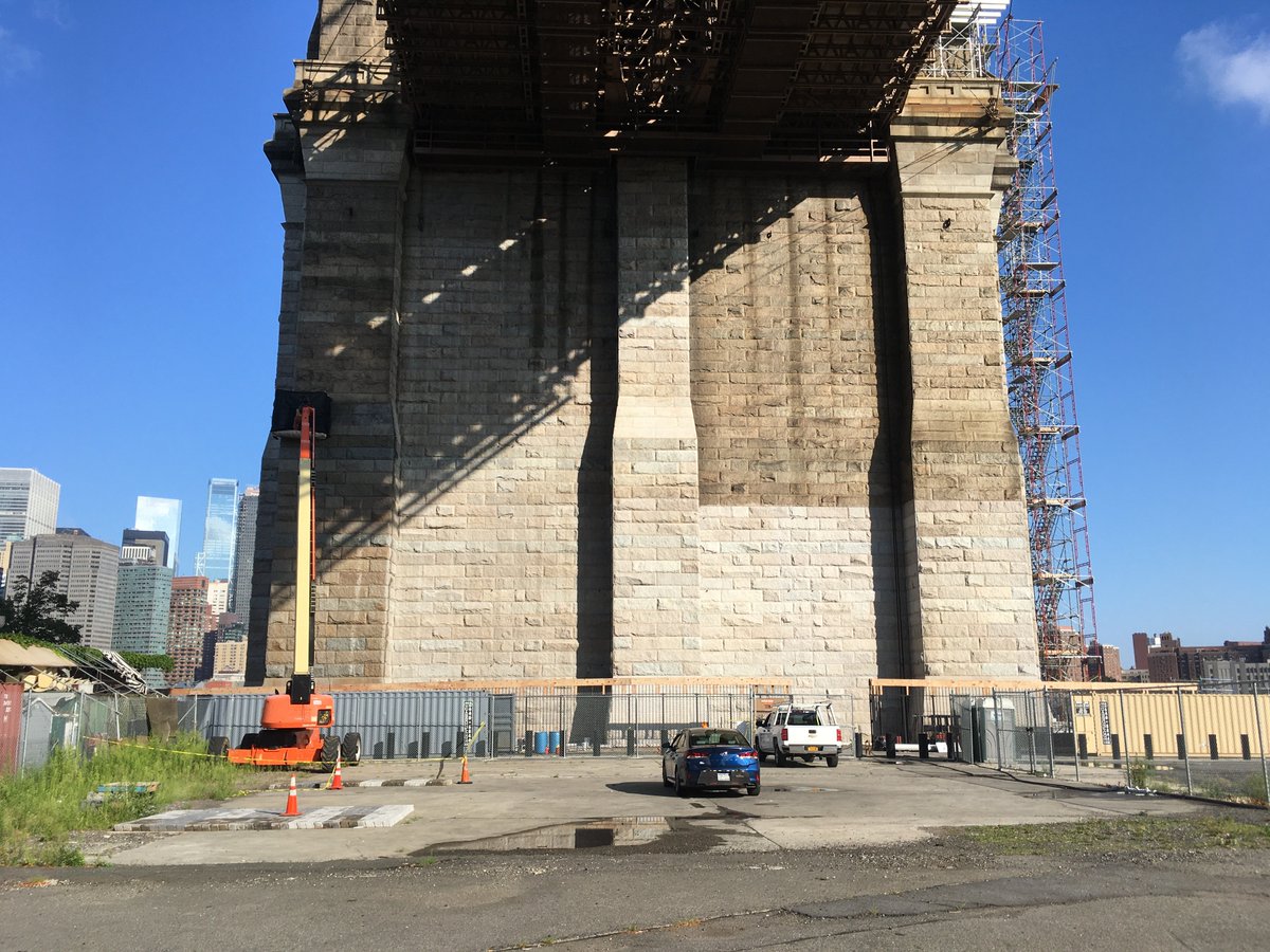 PROSOCO's tweet photo. "Because we found a dilution that was effective, that provided us some flexibility. We could increase or decrease the dilution to address soiling in specific locations." Heavy Duty Restoration Cleaner + Brooklyn Bridge. Full story + pics: https://t.co/QCcXXOjNBy https://t.co/GL1dl63ohJ