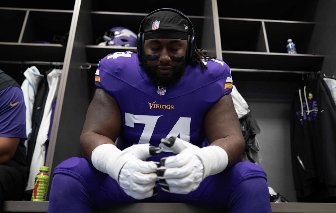 vikingzfanpage's tweet photo. #Vikings G Donovan Jackson tore his meniscus which likely ends his season, per KOC. https://t.co/0JHEYwSCKo