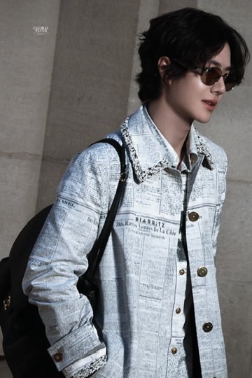 XZhanbaobao's tweet photo. GlobalFever:

เป็นตัวคุณ · โดดเด่นเป็นเอกลักษณ์ · กล้าหาญเด็ดเดี่ยว · เป็นตัวของตัวเองไม่ซ้ำใคร

ซื่อสัตย์ต่อตนเอง กล้าที่จะแสดงออก
ตัวคุณนั่นแหละคือ "สไตล์" 

ลุคคุณชายชาเนลล เต็มสิบไม่หักเลยยย ชุดหนังสือพิมพ์เริ่ดอันดับหนึ่งงงงง https://t.co/NOijK3TZoc