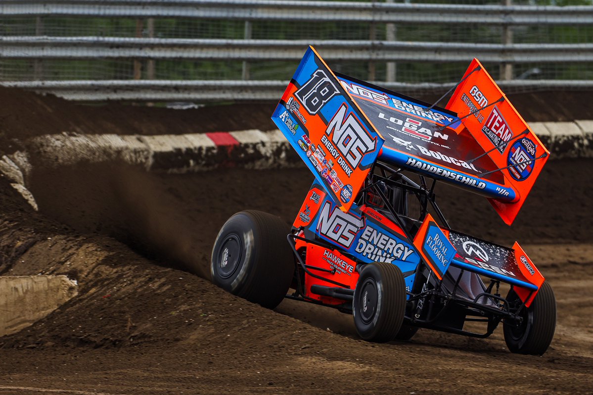 WorldofOutlaws's tweet photo. Haud’s bringing the Outlaws to home turf 🙌

This week @SheldonHaud’s @NosEnergyDrink #BuckeyeBrawl takes The Greatest Show on Dirt to a trio of Ohio ovals!

1️⃣ Oct. 8 at @MILLSTREAMRACE 
2️⃣ Oct. 9 at @MansfieldSpdwy
3️⃣ Oct. 10 at @SharonSpdwy https://t.co/WQckiRTjJK