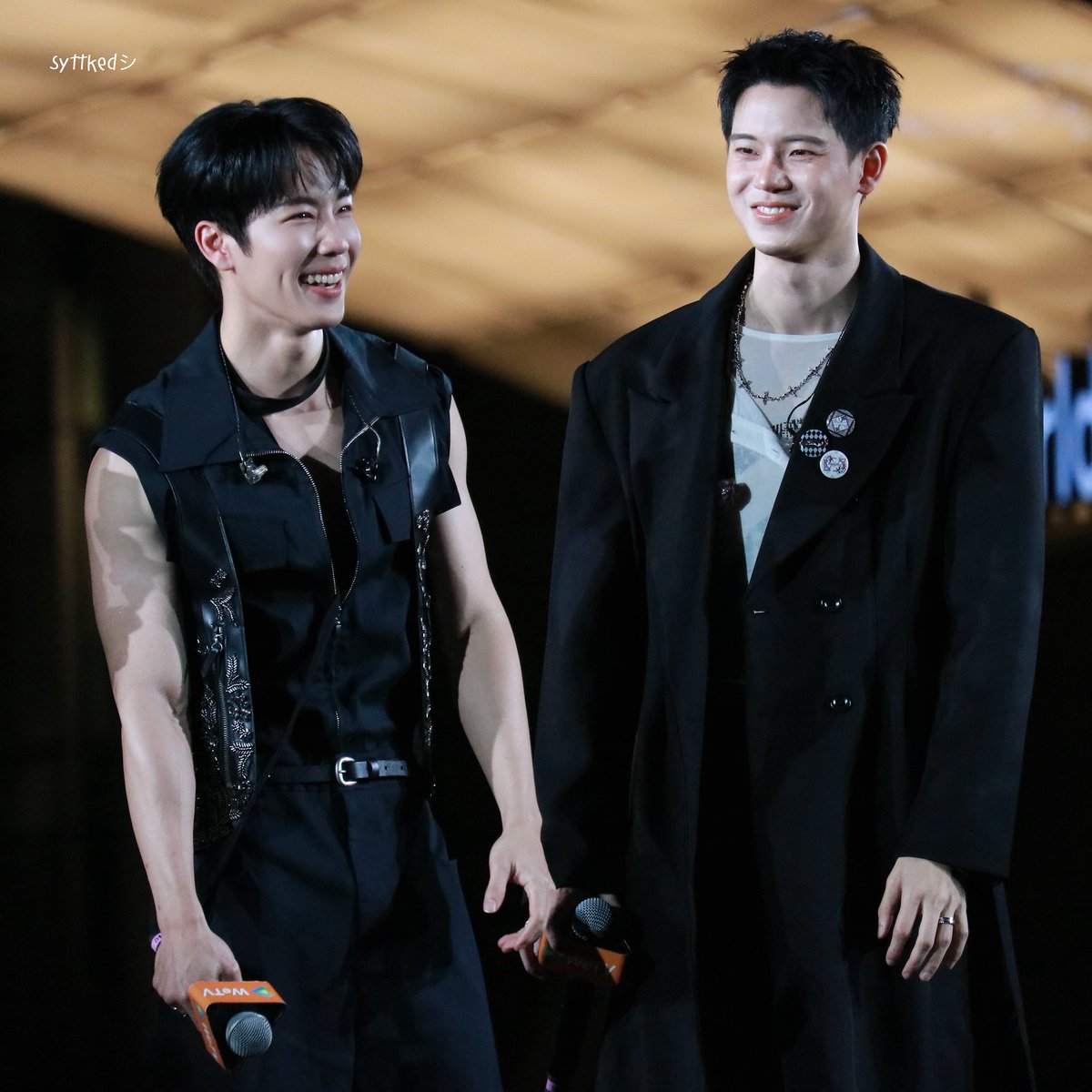 syttked's tweet photo. ตี๋เอ้ยยย “ หวง ” พูดงี้👀

#PoliceinLoveFanEXP   
PIL FAN INTIMACY 
#yinyin_anw @yinyin_anw 
#warwanarat @warwanarat https://t.co/6T2nYFBF27