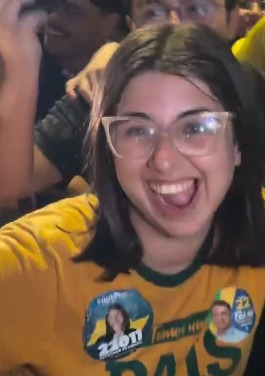 ManoWellB's tweet photo. Renan tem razão.
Estamos numa bolha, o eleitor acha que ser de direita é sobre isso no fim do dia.

Renan está fazendo a auto-critica ao vivo. Temos um novo caminho para a luta. https://t.co/Fe51BQhipd