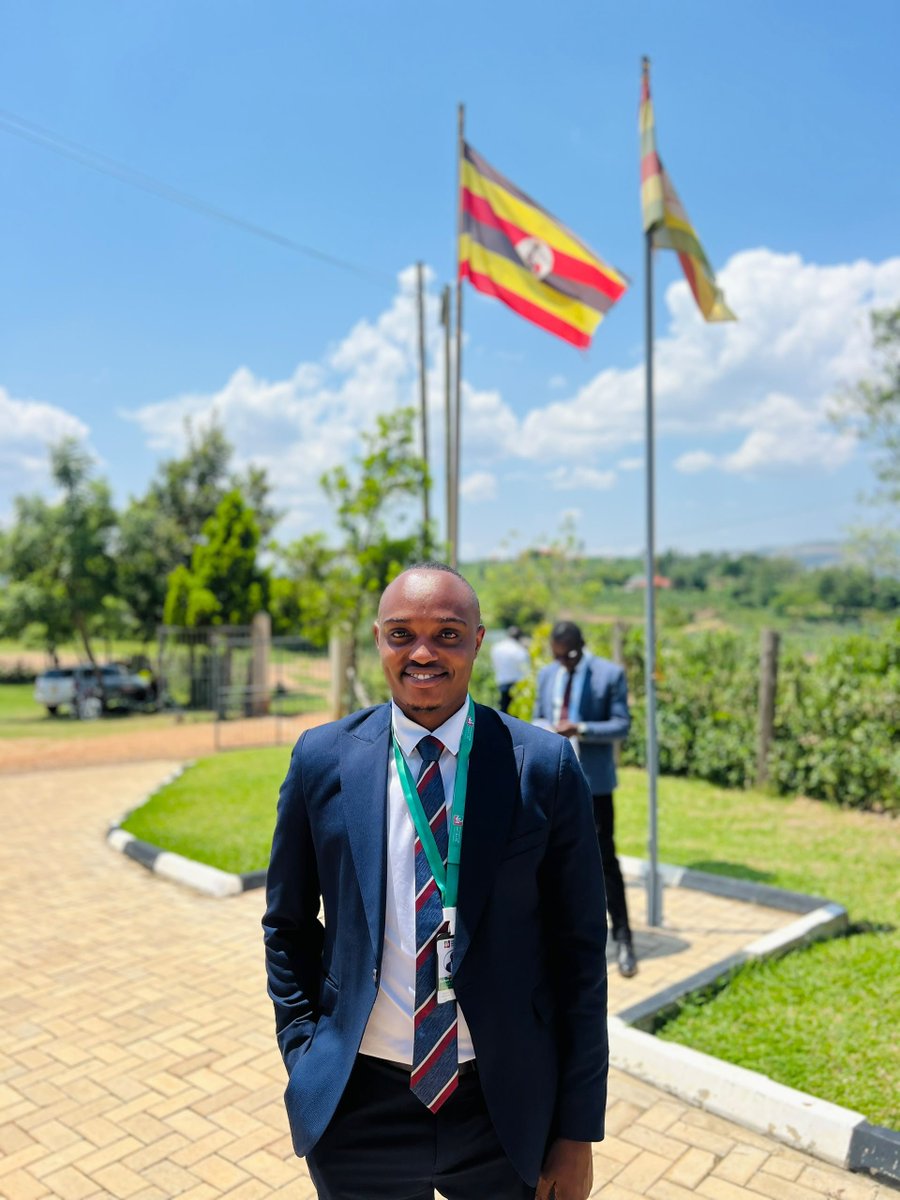 ampumuzadalton1's tweet photo. Today we exihibited professionalism, excellence, service and ethical code of conduct at our work place
We are Nyakayojo sacco ltd and we are Unites for prosperity
#CustomerWeek2026 #NyakayojoSacco2026 https://t.co/1lyFNlgm50