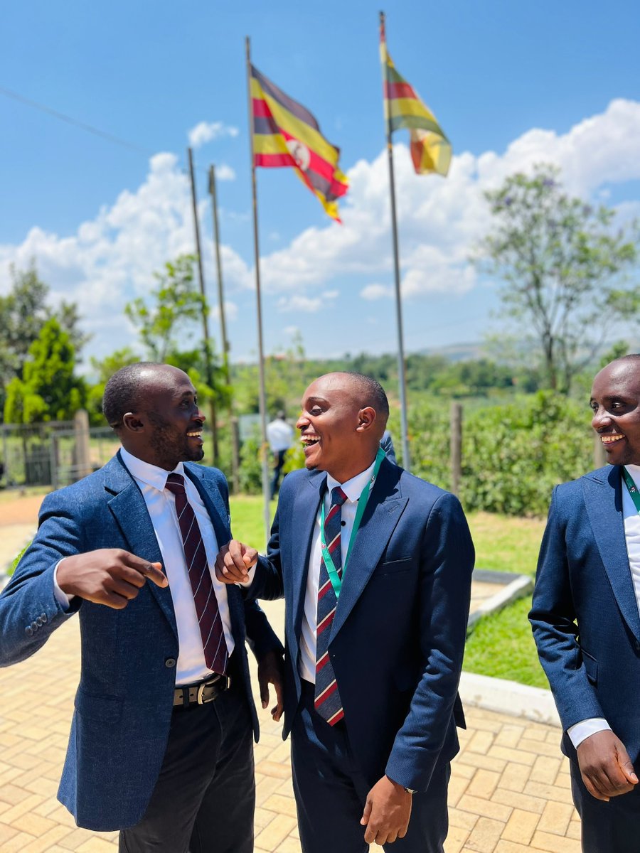 ampumuzadalton1's tweet photo. Today we exihibited professionalism, excellence, service and ethical code of conduct at our work place
We are Nyakayojo sacco ltd and we are Unites for prosperity
#CustomerWeek2026 #NyakayojoSacco2026 https://t.co/1lyFNlgm50