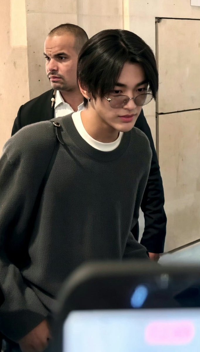 wonykh's tweet photo. The CHANEL legacy meets KEONHO undeniable star quality

KEONHO AT CHANEL PFW

#KEONHOxCHANELSS27
#CHANELSpringSummer
#KEONHO @CHANEL @cortis_bighit https://t.co/9TP6AXlHf8