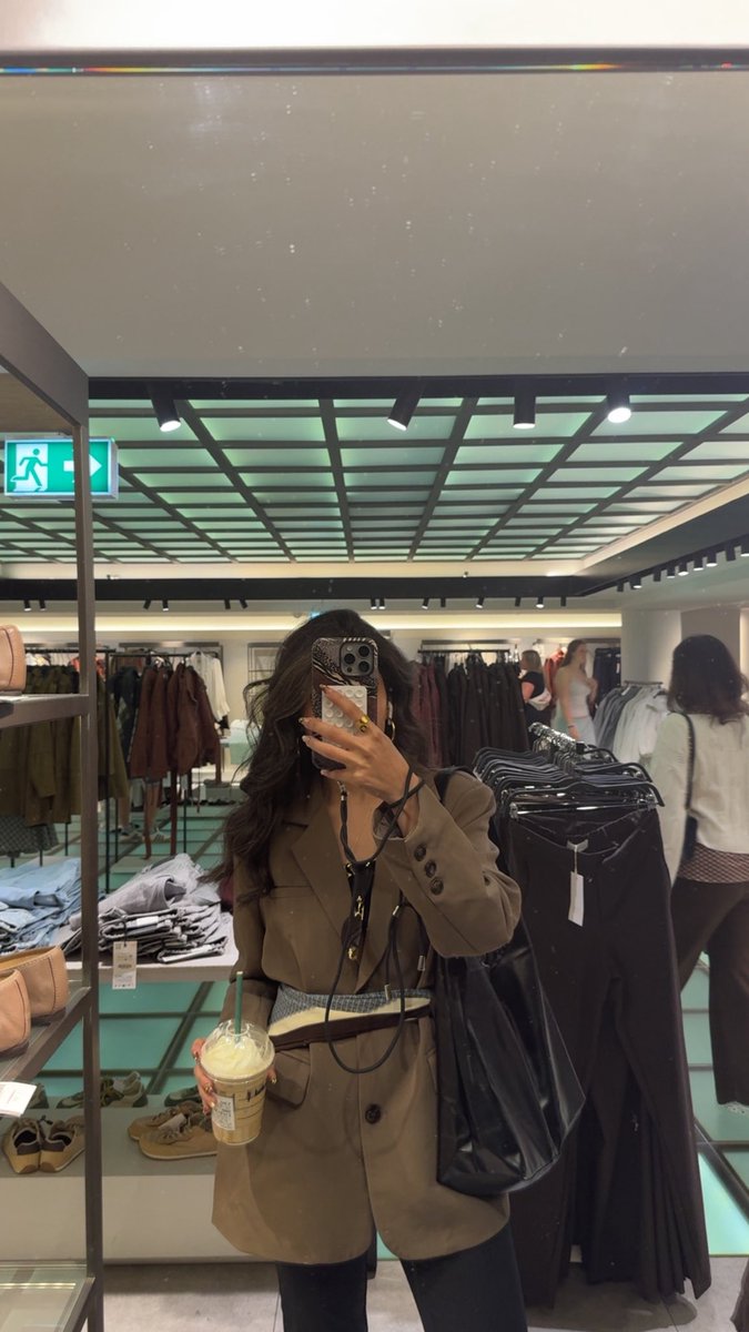 __unvchi's tweet photo. 🥥 https://t.co/lDmnGL4iui