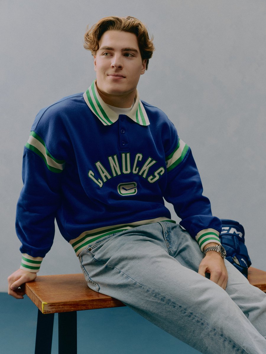 Canucks's tweet photo. Droppin' these to start your week. 🔥 https://t.co/mxxjjzikPQ