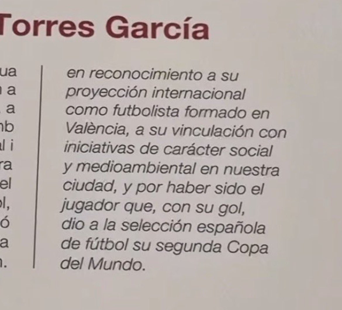 sunshineferri's tweet photo. nunca me cansaré de repetir la gran persona que es, tiene un corazón de oro que no le cabe en el pecho. Ojalá la gente viera todo lo bueno que hace por las personas, el medioambiente y los animales no solo sus errores. Te mereces todo lo bonito del mundo, Ferran Torres García.🤍 https://t.co/Pvn49YK9RS