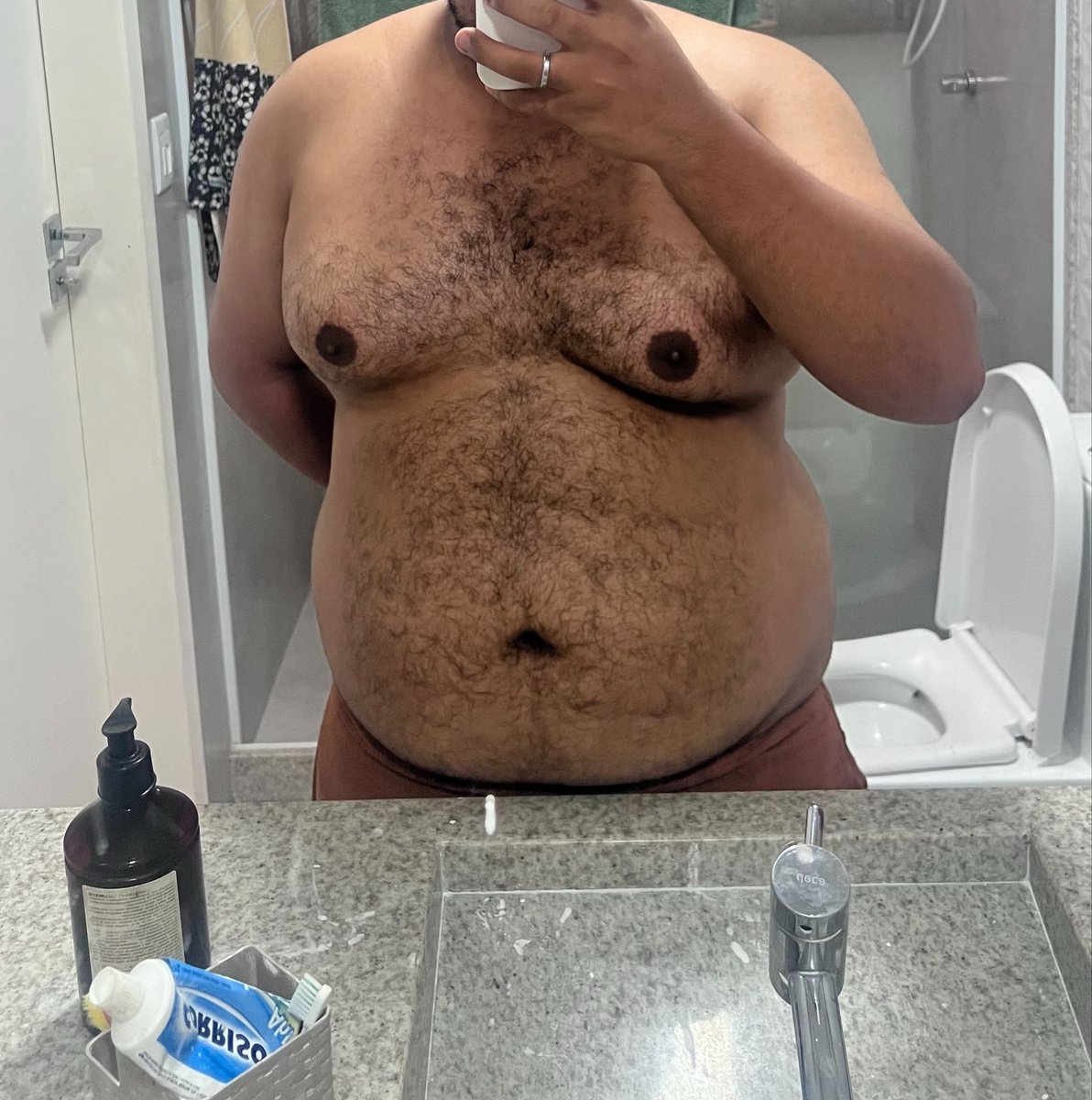 cabofrioBEAR's tweet photo. Nassa foto da pra perceber q eu preciso de Monjaro 🤓☝️ https://t.co/9wdRdaoh0T