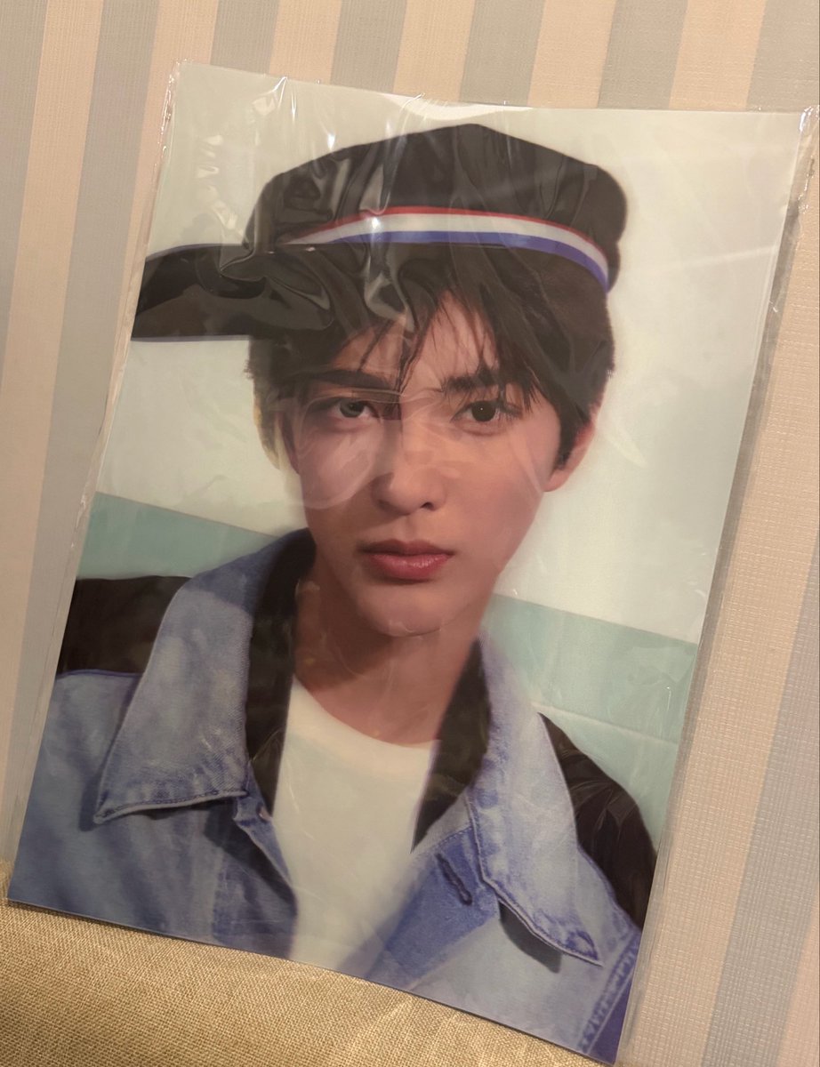 GBaek_L's tweet photo. แจก 3D Poster 297x420MM น้องกอนโฮ 
จาก2026 season greeting unexpected ka 

📍เฉพาะคนที่รีทวิตนี้+Mention ข้อความติดแท็กด้านล่างทวิตนี้คั้บ

เป็นกำลังเจ้าเด็กน้อยอันอ้วม ณ กรุงปารีสกัน🇫🇷

KEONHO AT CHANEL PFW

#KEONHOxCHANELSS27 #CHANELSpringSummer 
#KEONHO @CHANEL https://t.co/QNZdUGgtZ3