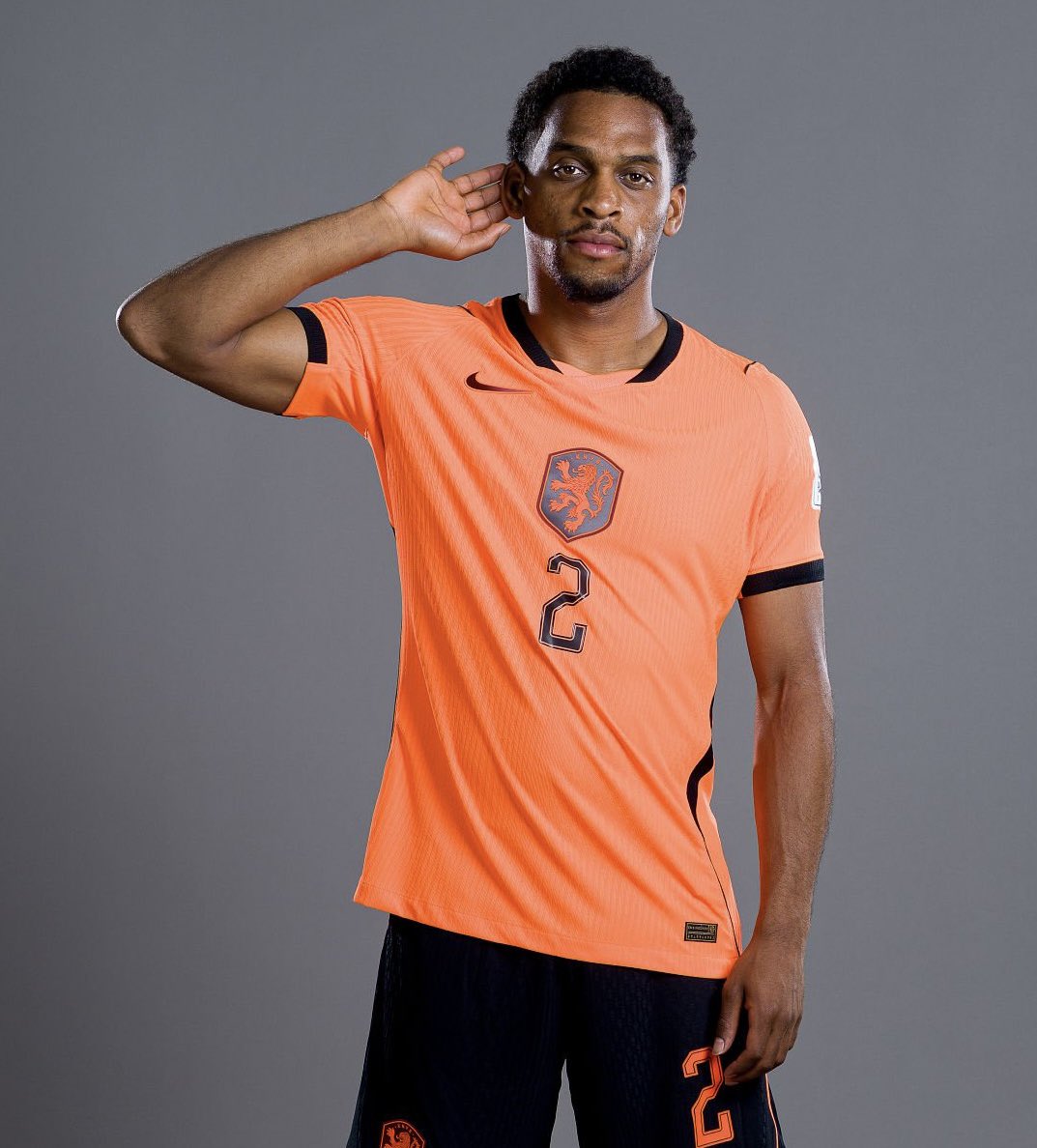 DailyAFC's tweet photo. 🗣️ Jurrien Timber on managing his return to full fitness with the Netherlands:

“I have to be very smart about the steps we take. Otherwise, I’ll suffer a setback, and I don’t want that. I want to play every game and take part in every training session. However, the physios advise me on what is best for me. So, I need to listen to them carefully.”