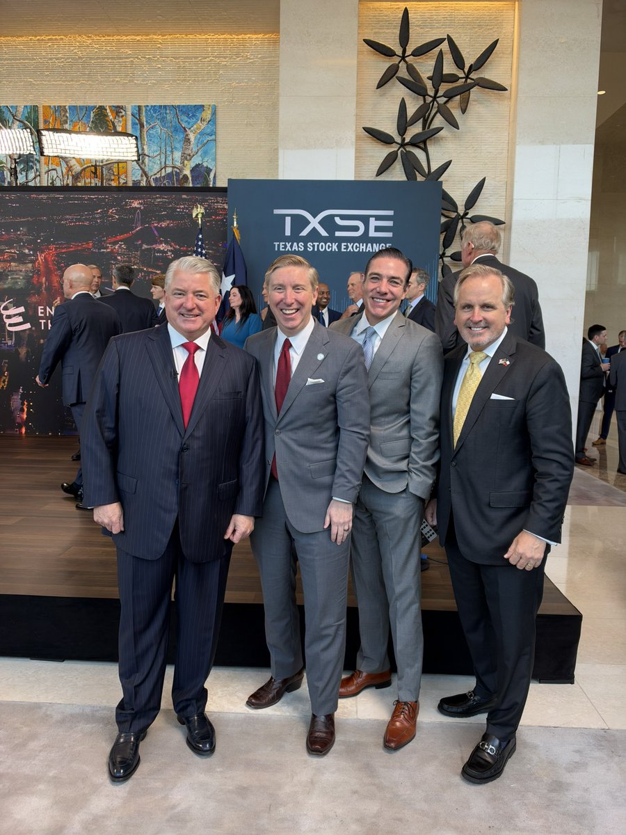 MorganMeyerTX's tweet photo. This morning, I joined @EnergyTransfer and the @TXStockExchange in Dallas for the Opening Bell. It was an honor to mark the occasion alongside Energy Transfer’s leadership and employees and recognize the company’s role in Texas’ energy industry. A fitting celebration for a company that has built its business in Texas and continues to call Dallas home. @TanParkerTX @SenBryanHughes