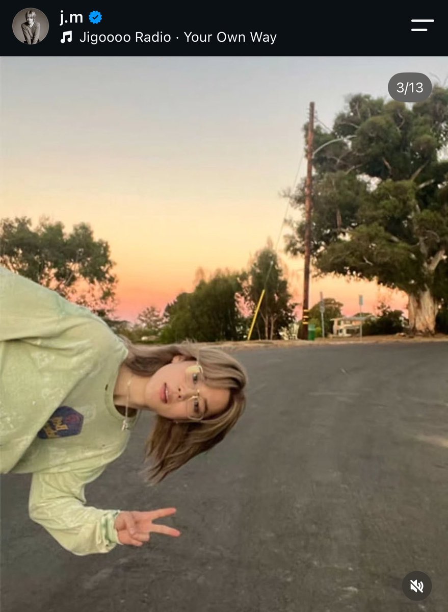 koomiversc's tweet photo. jimin i love you so fucking much but we need to figure out a way to post high quality pictures why are they all pixelated 😭 https://t.co/vIPuHTTWIV