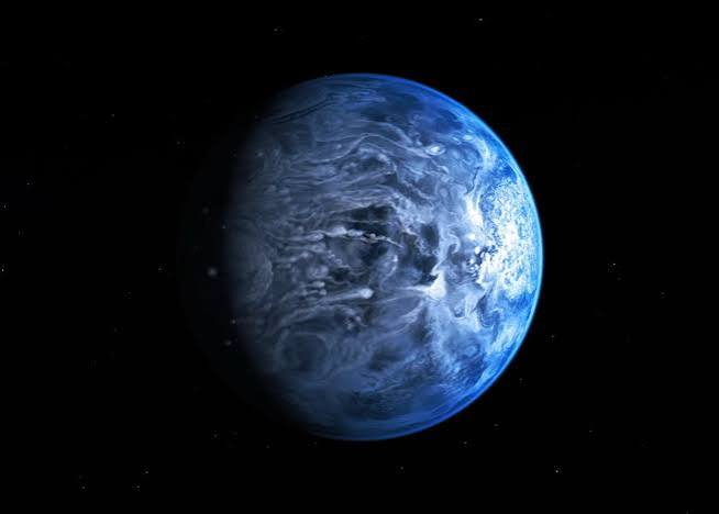 ScienceHaven's tweet photo. There is a planet where it rains glass sideways!

HD 189733b orbits so close to its star that winds hit 5,400 mph.

Silicate particles in the atmosphere condense into glass drops and get blown horizontally by supersonic storms.

HD 189733b is a deep blue shredding machine! https://t.co/dFsghv0QSi