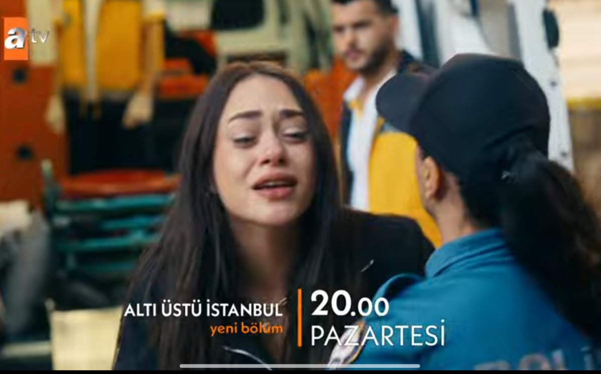 Rabiagsx's tweet photo. Uzay'ın mezarını tek başına kazan melek'in uzay diye bagırması yıkıldı kızım maf ettiniz bizi yaa 😭 

#uzmel #altıüstüistanbul https://t.co/5n9UpmJ11A