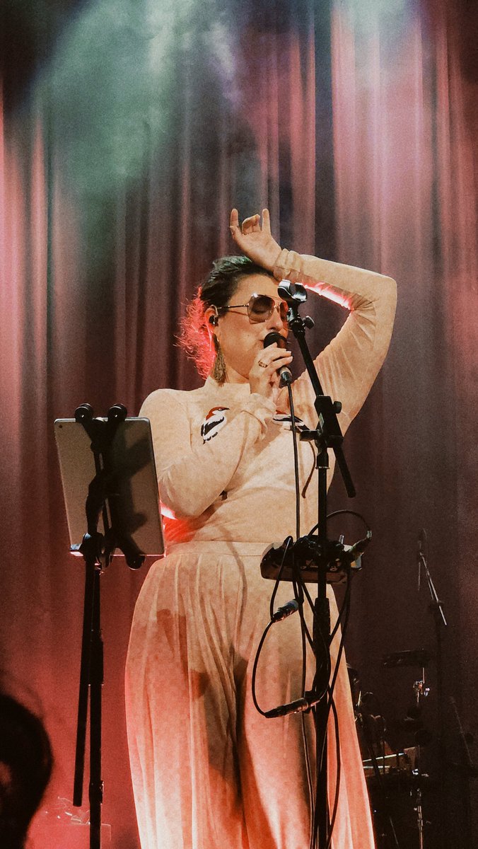 maahmusic's tweet photo. Já estou com saudades do show da @alicecaymmi no palco da @casanaturamus . Foi muito especial 🧡🎧💐 https://t.co/Uofx2H8NE7
