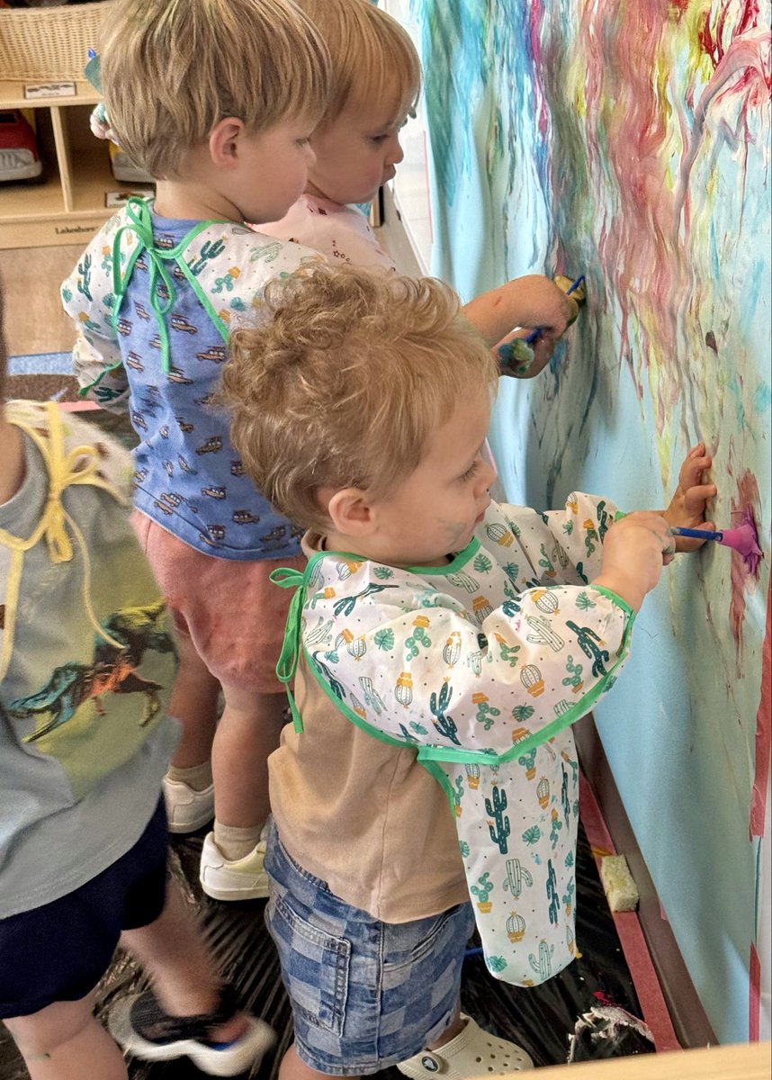 StephanieRISDLM's tweet photo. Little Mustangs Toddlers enjoy sensory play! Every new experience, new texture, new word, helps build neural connections for brain development. It’s not just “play”!!! #RISDDreamBig #RISDecs #RISDTnL  #RISDcla @IamBranum @katyphinney @JWhiteRISD @kristinleeper9 https://t.co/mHyzXsww4C