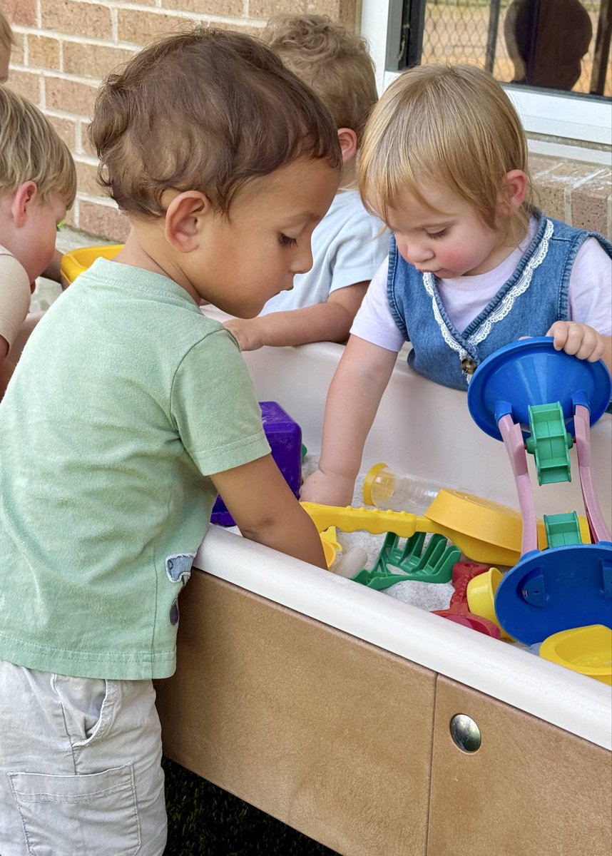 StephanieRISDLM's tweet photo. Little Mustangs Toddlers enjoy sensory play! Every new experience, new texture, new word, helps build neural connections for brain development. It’s not just “play”!!! #RISDDreamBig #RISDecs #RISDTnL  #RISDcla @IamBranum @katyphinney @JWhiteRISD @kristinleeper9 https://t.co/mHyzXsww4C