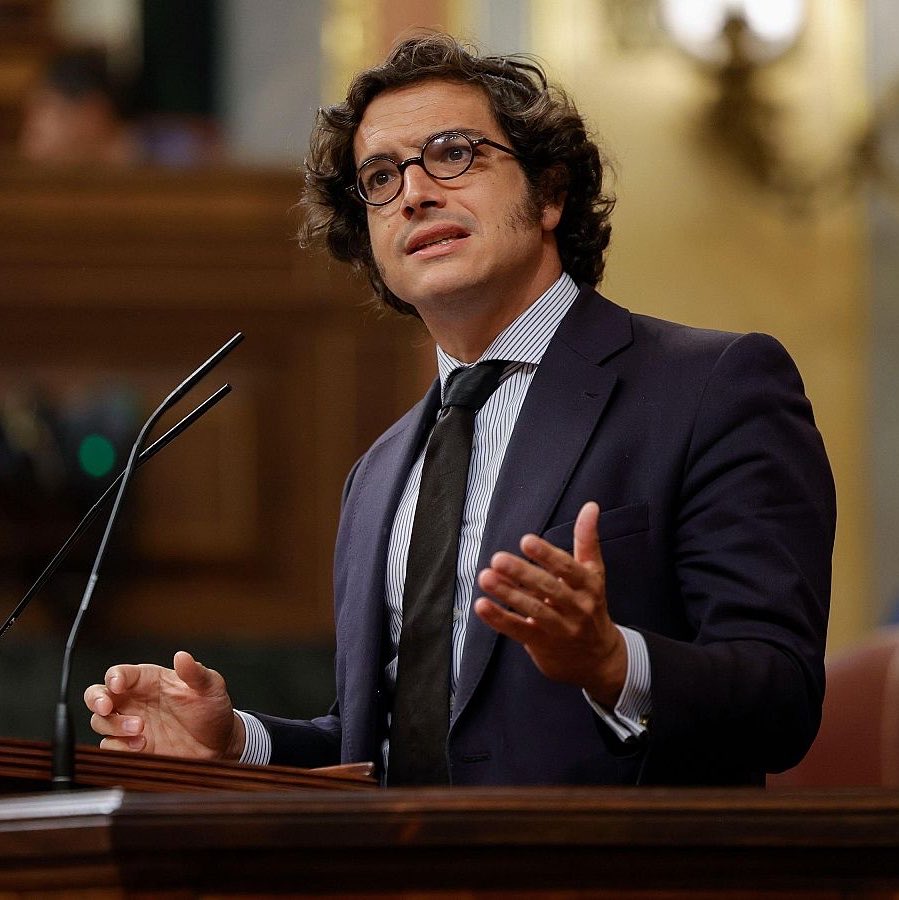 PiedrafitaMario's tweet photo. ¿En manos de quién quieres que esté la economía de tu país?

Nunca una elección fue tan sencilla. 

#29N https://t.co/hTTl4CvRoY