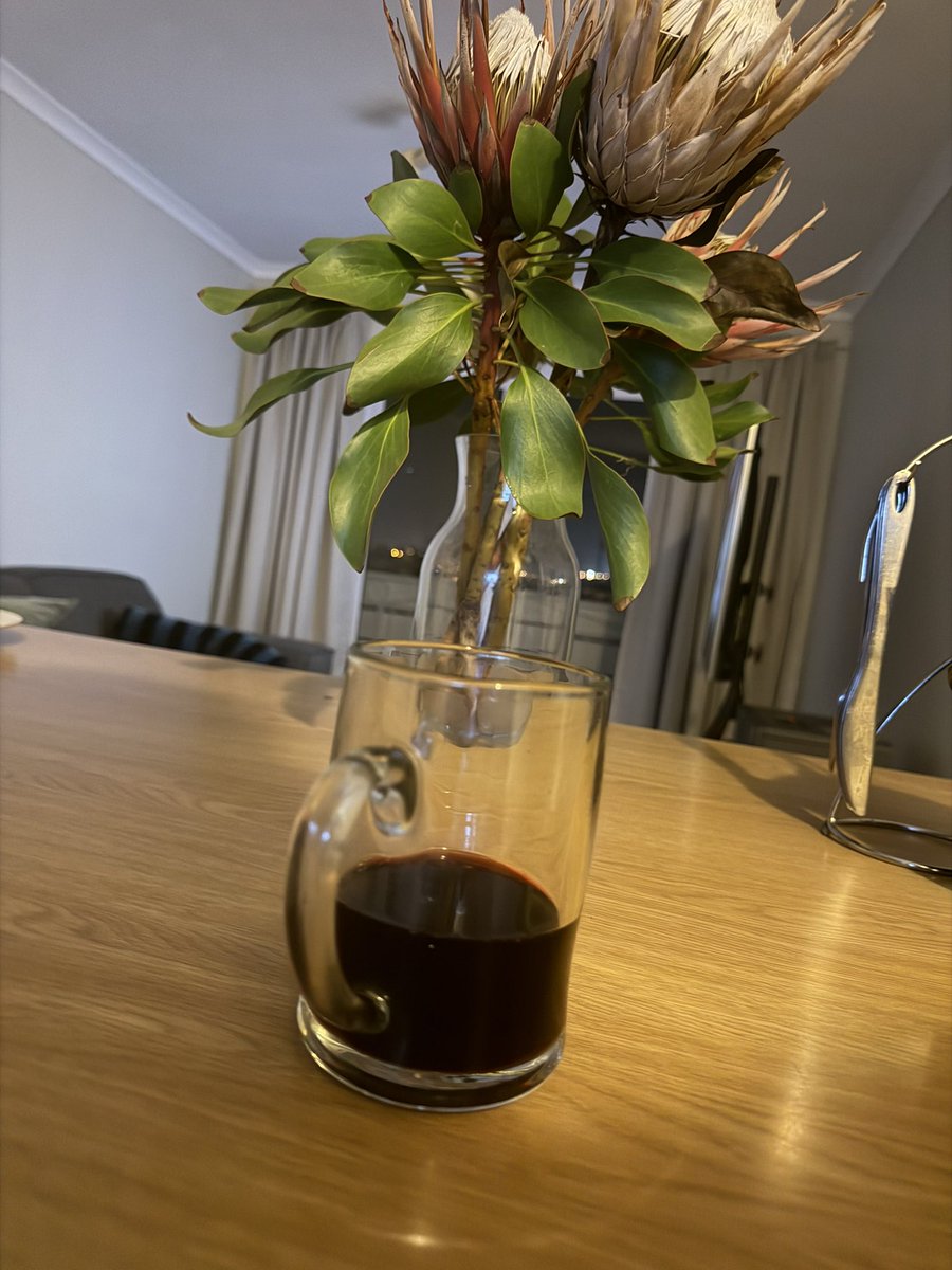 LangtonNhire's tweet photo. @Belingwe007 Done making tea. Now come back and apologise. I have given you more than enough time to rehearse your excuse, Mr/Ms Shakespeare😂 https://t.co/7Jnlomb45A