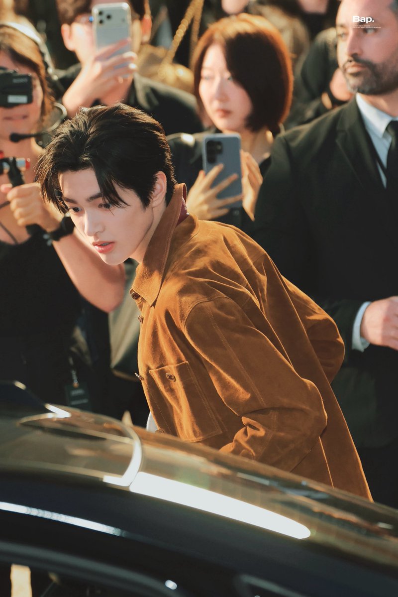 tetecoidezinha's tweet photo. a real life prince https://t.co/F04y1juiuo