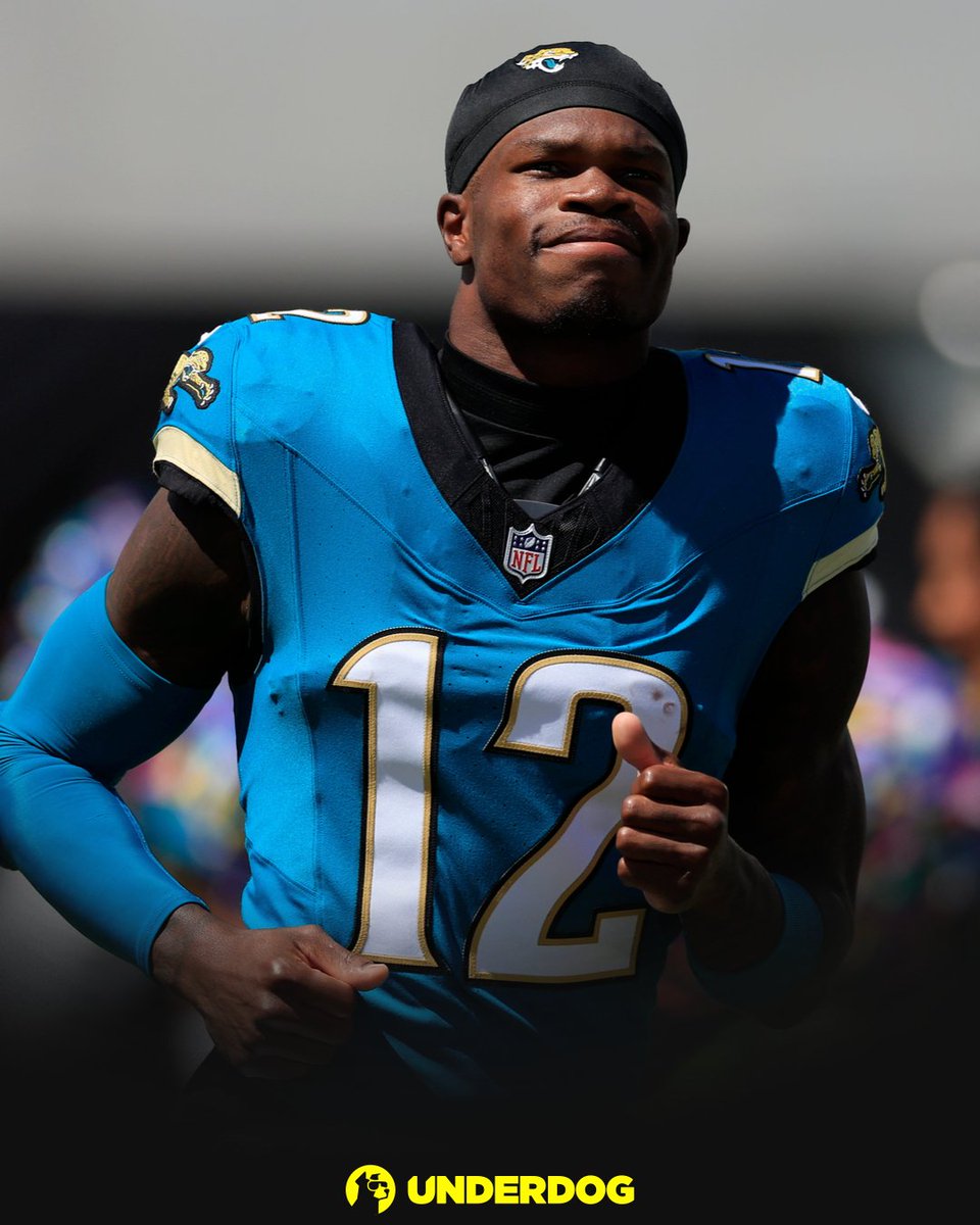 UnderdogNFL's tweet photo. Travis Hunter in man coverage this season, per @SumerSports:

6 targets
1 reception allowed
1 INT
3 PBUs
2.1 passer rating allowed https://t.co/HD4bV0r5Mo