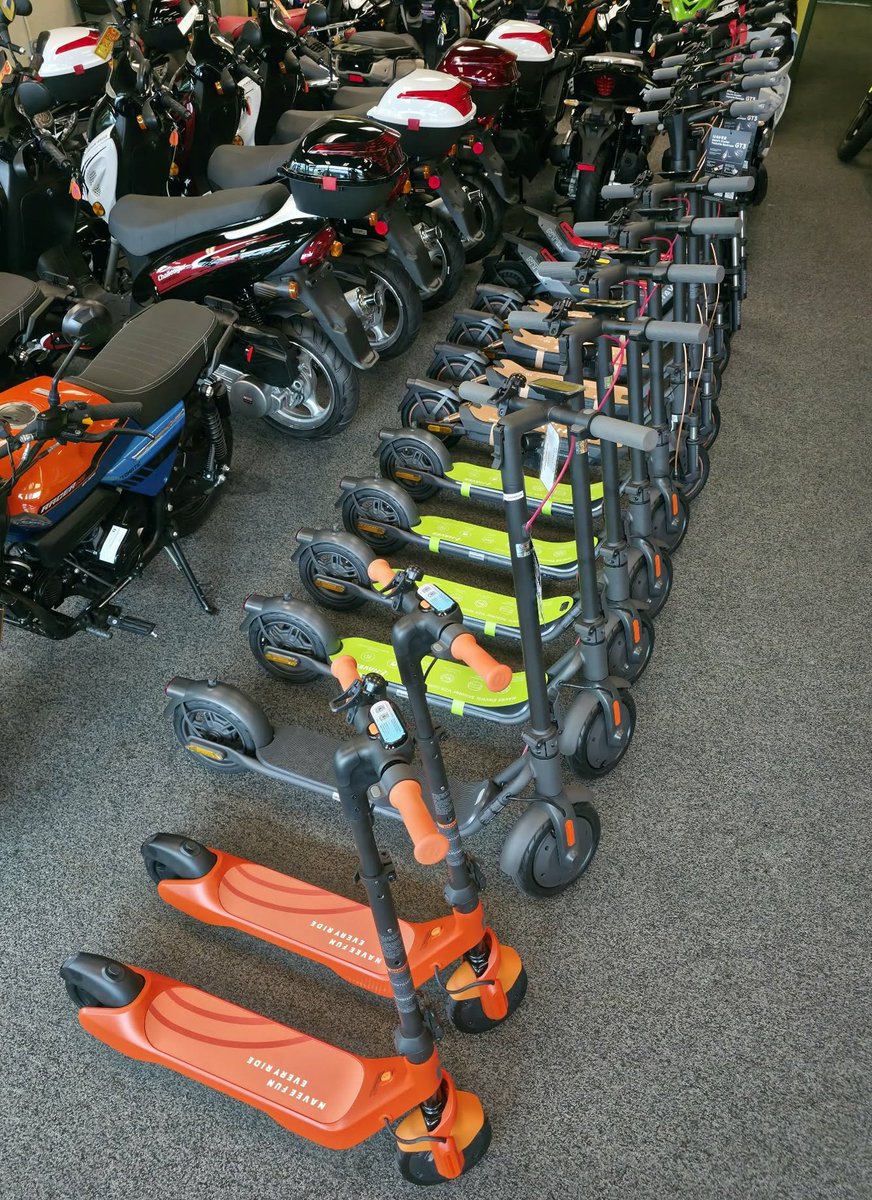 OnlyAtMidtown's tweet photo. The Navee NT5 Max. 1,900 watts of peak power and speeds up to 31 MPH! With a range of just under 55 miles it turns any stretch of pavement into the best part of your day. 2 year parts warranty and Midtown will include 6 months of labor to get you rolling with ease. Open 7 Days! https://t.co/DJP0BZkmuQ