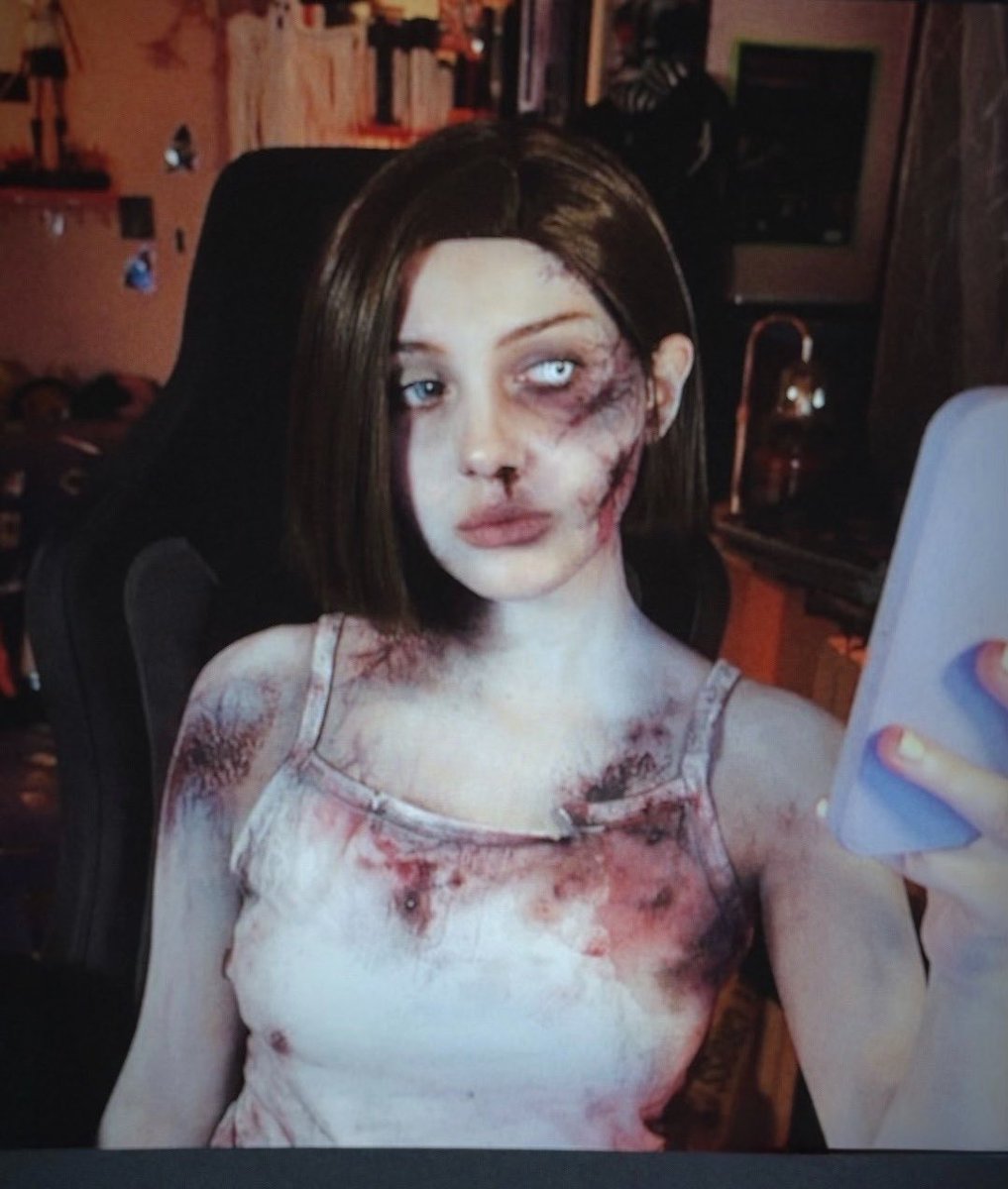pixelkewie's tweet photo. 🔴 streaming now on twitch and YouTube! https://t.co/qsydMTjWMb 

RE7 RANDOMIZER cosplaying ZOMBIE JILL VALENTINE from RE3 Remake 🧟 https://t.co/EURqV2HUEn