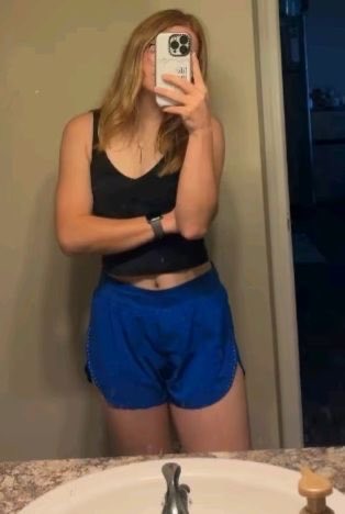 chriswalte44332's tweet photo. A good cuck will always let you own her gf like a slut🥵
Rate her out, like for more https://t.co/fWQQwjcSn7
