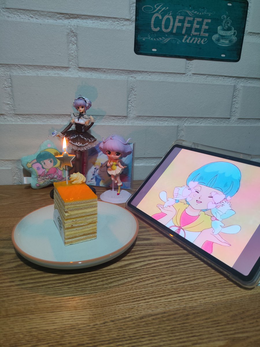 shakashooter's tweet photo. tengo 26 años y: estoy titulada, trabajo estable (3 años en la misma empresa), buenos amigos y una familia que apoya mis pasatiempos. voy a ser cruel como tú y decirte que es triste ver como no te quieren, una persona amada no actuaría así. vive y dejar vivir 🧘🏼‍♀️ https://t.co/rWVTTouMCh