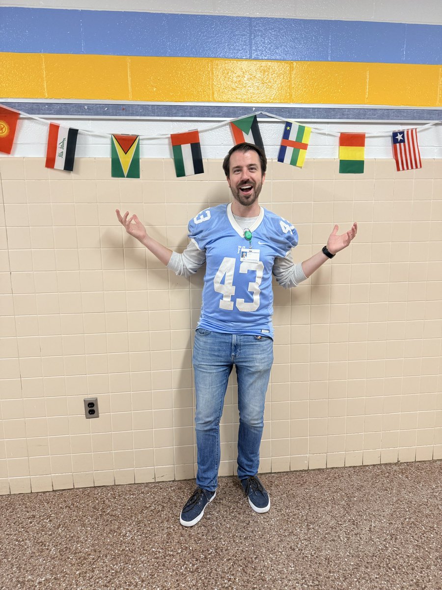 FirstColonialHS's tweet photo. FC is celebrating National Hispanic Heritage Month with a spirit week! Today was jersey day, and our patriots showed up repping their favorite teams, cultures, and school spirit! 
🏈⚽️🏀⚾️ #WeRFC @vbschools https://t.co/HSHHeZF4V7