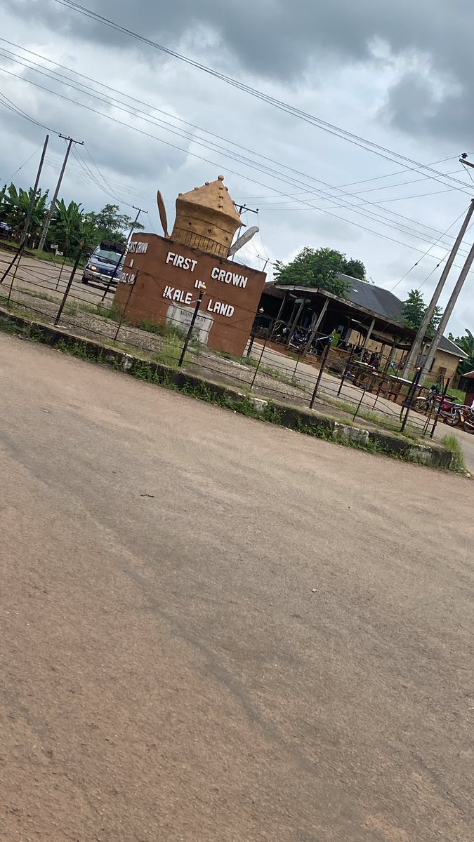 Horlarxx56's tweet photo. @Hybrid_Ola I never update una but the accident brutal He dey near me but my phone don die since nah why https://t.co/AcBf41MPiB