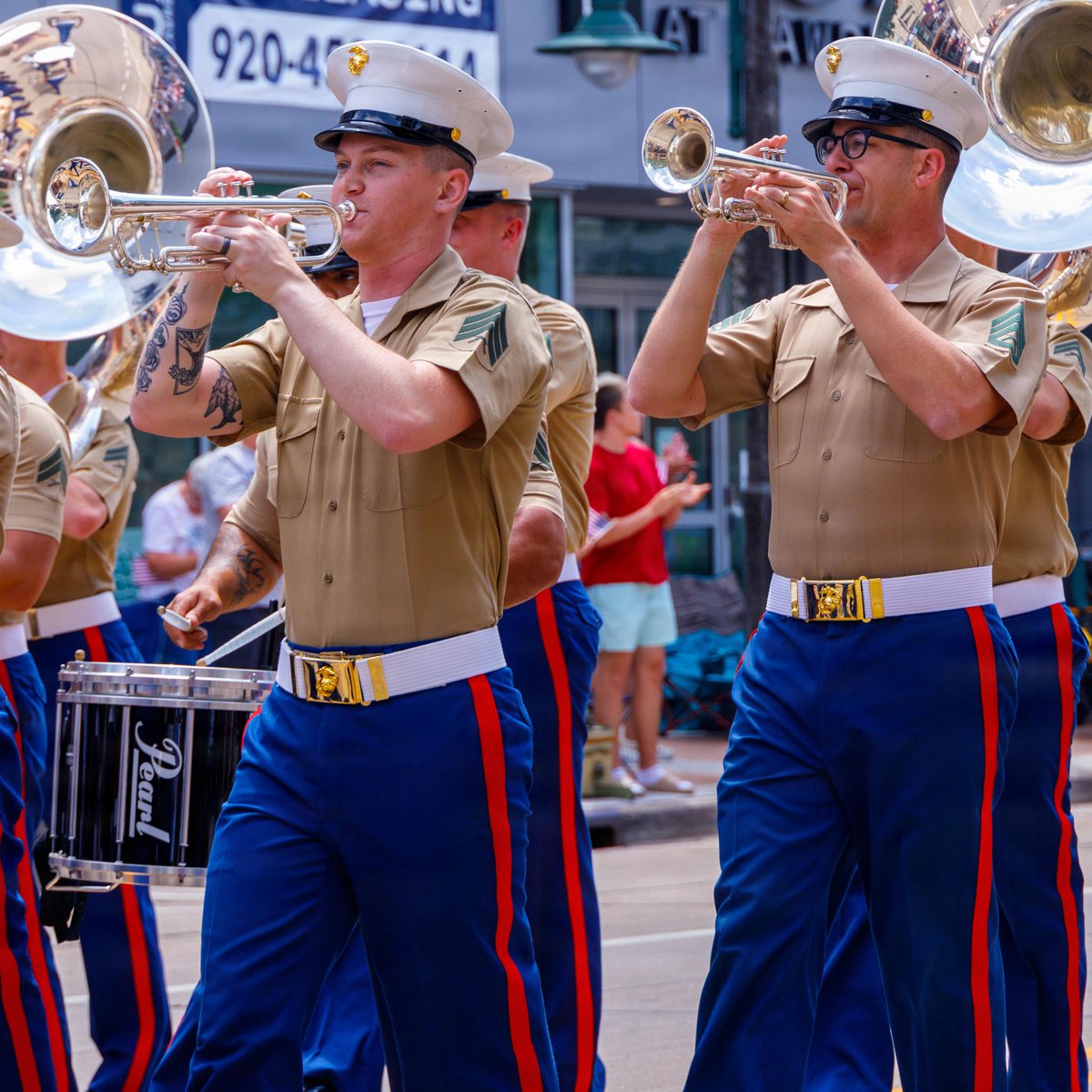 USMarineCorps's tweet photo. The Marine Corps Musician Enlistment Option Program offers accomplished musicians the opportunity to serve their country while pursuing their craft at the highest level. https://t.co/zfHK8ihBa8