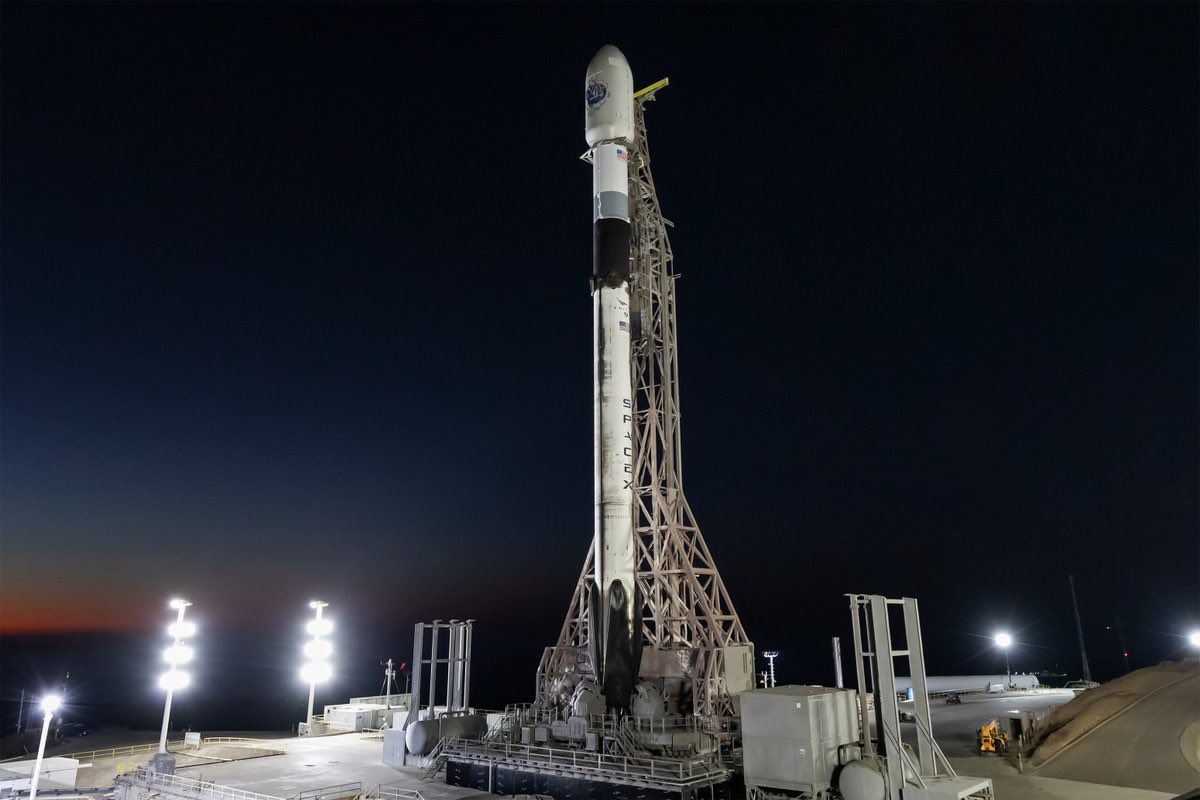 Rocketman_hs's tweet photo. All systems are looking good, and weather is favorable for liftoff. Propellant load is about to begin for Falcon 9’s launch of the SemperCitiusSDA's fourth Tranche 1 data transport mission from California. https://t.co/1LAOjCPVpM