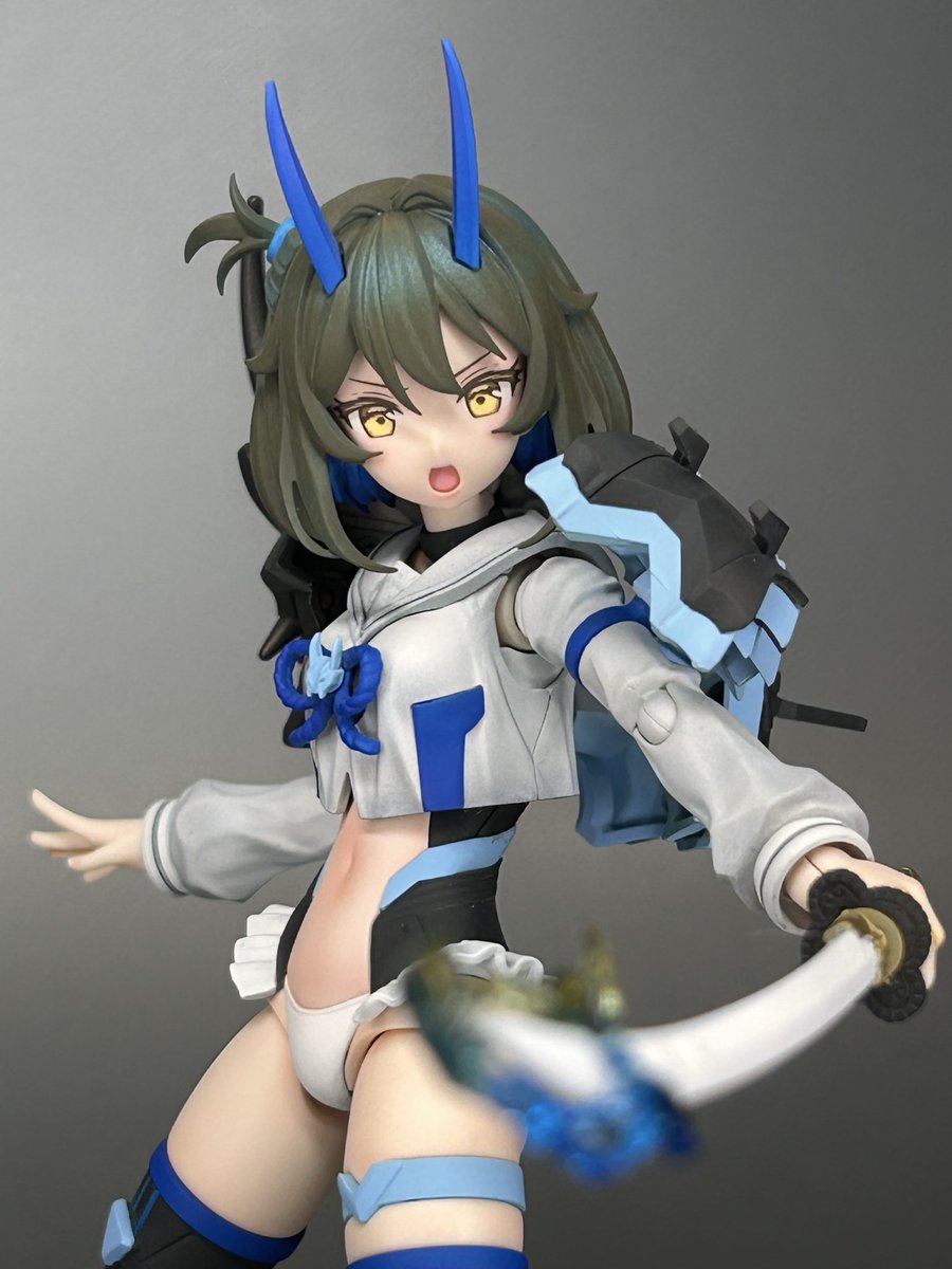 servalcatchan's tweet photo. #剣は構えるだけでかっこいい https://t.co/faPtyAbWL1