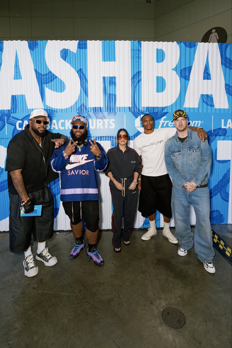 JohnGeiger_'s tweet photo. #ChasePartner Year 10 @complexcon with The @chase Freedom Family! I Appreciate Everyone Who Pulled Up, What A Great Group Of People To Sit On A Panel With &amp; Talk Streetwear &amp; Culture!! 🤞🏼🤞🏼 https://t.co/IQtLkzHQKA