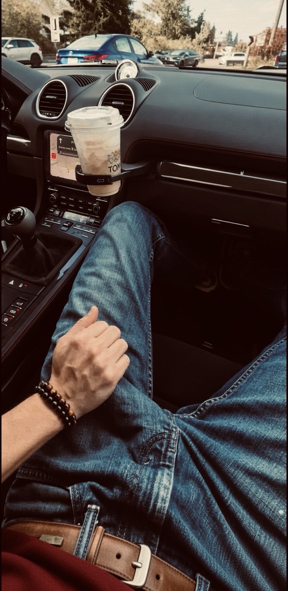 ChristinaVibex's tweet photo. To please Christina,i agreed to let his bull play with me while his mate gropes her at the back ♠️

Not able to fuck my own wife,i went downtown. https://t.co/itNcdjRjyp
