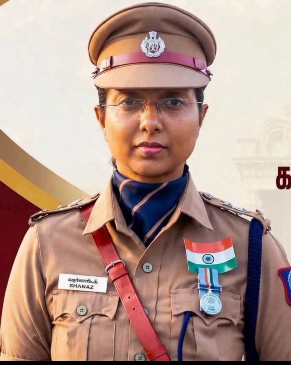LcsShare's tweet photo. வாழ்த்துக்கள் மேடம்.
என்ன தைரியம்!
என்ன தைரியம்!!

சட்டப்படி நடப்பதால் சமூகப் பதற்றம் வரும் என்றால், அது சமூகம் அல்ல, சரிசெய்யப் படவேண்டிய மக்கள் திரள் அவ்வளவுதான்.

அந்த திரளை சரிசெய்ய வேண்டியதுதான் ஒரு அரசு ஊழியரின் தலையாயக் கடமை.

அதை கச்சிதமாக செய்தமைக்கு நன்றி நன்றி நன்றி https://t.co/RW5s7d2Deb