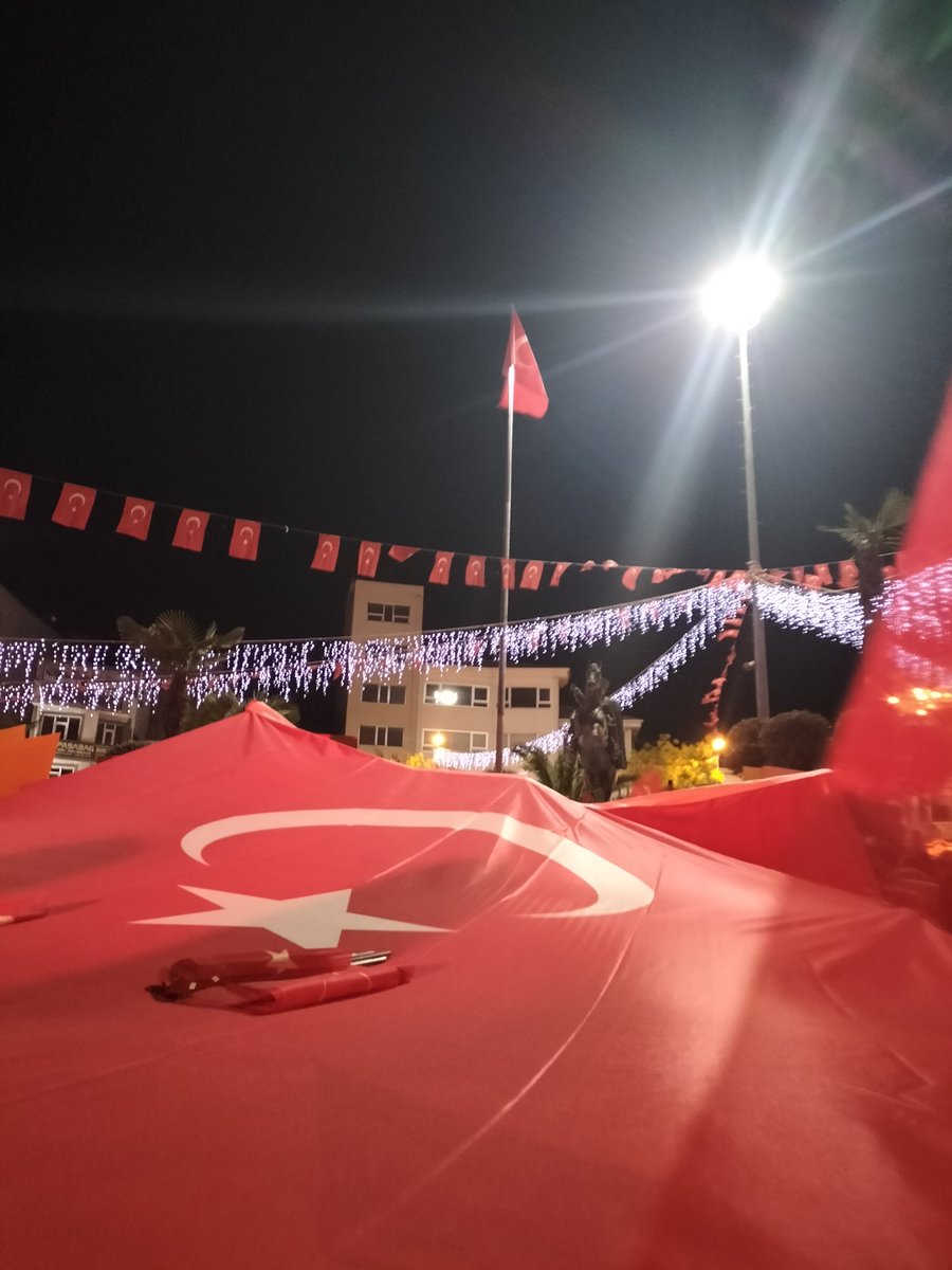 ecikmuffy's tweet photo. Bugün Gökçe Alkan için yürüyüş yapıldı, lütfen unutmayın, daha çok ses çıkarın #gökçealkan https://t.co/H6ArTCxoty