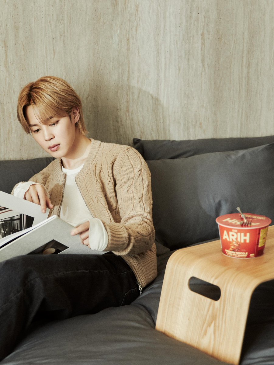 km_charts's tweet photo. Jimin and Jungkook for ARIH https://t.co/RdPwK3Ejoq