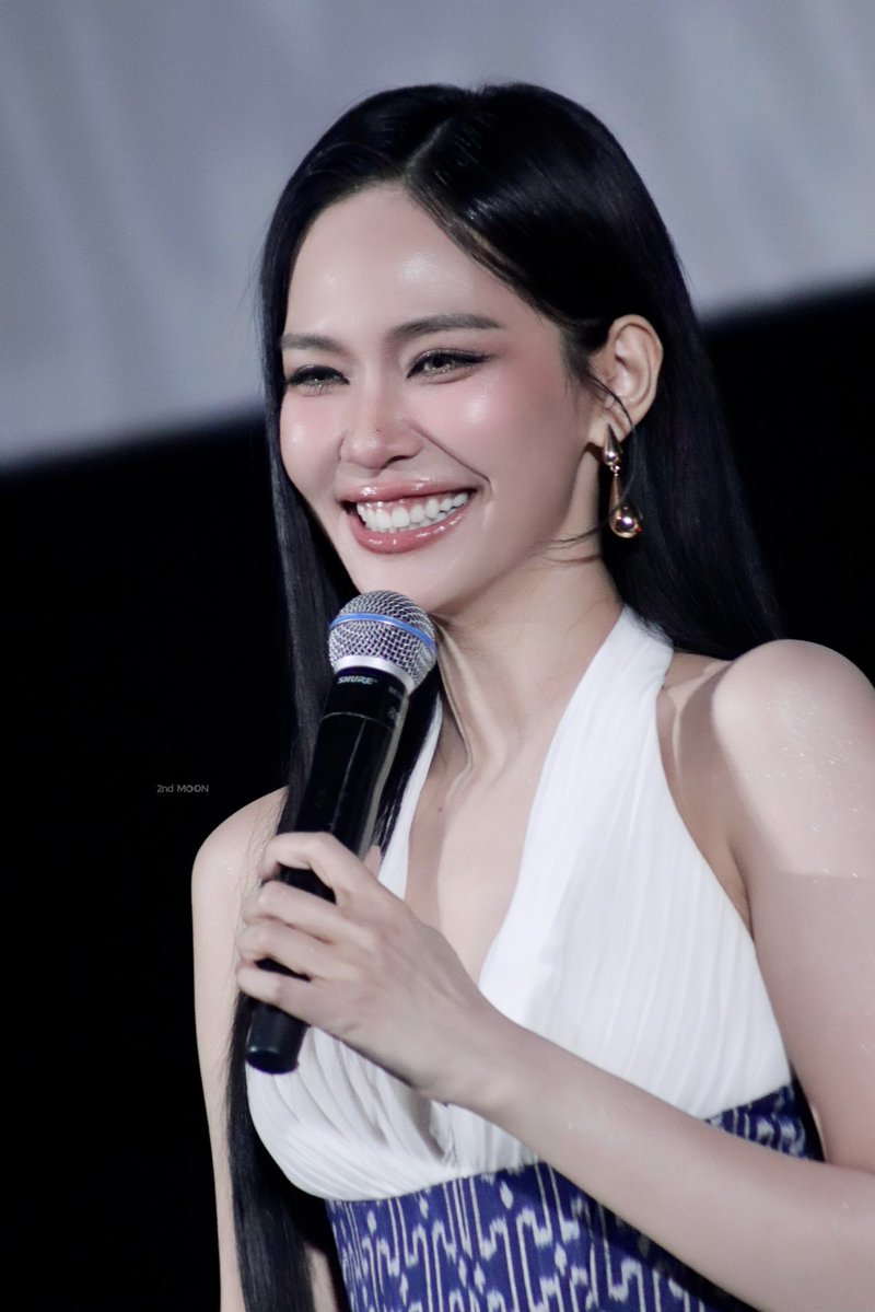 Liqueur_6741's tweet photo. I swear, I’d do anything to protect this smile

KHOM KHLANG SPECIAL EP5
#ข่มขลังตอนที่5
#bintsireethorn https://t.co/ObWU5NZiAH