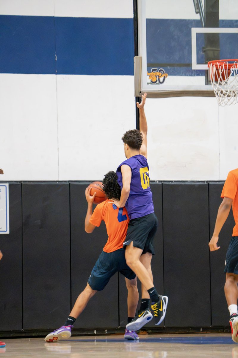 JoelGora2028's tweet photo. Fall Ball | Paterson, NJ

📊 Averaging 14.5 PPG this fall ball season.

6’7” PF/C | Class of 2028
Garfield HS (NJ) | 4.2 GPA

Continuing to develop my game and compete every time I step on the floor. Looking forward to the season ahead.

#ClassOf2028 #NJHoops #BasketballJersey https://t.co/RpV6LSNjws