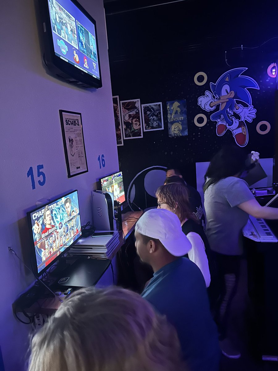ColoradoVFTO's tweet photo. Even moar offline this past weekend @AkihabaraDenver 

@S0ulN1nja_ v @nfang_tk 

#playmoreVF https://t.co/jGaPYpm0AR