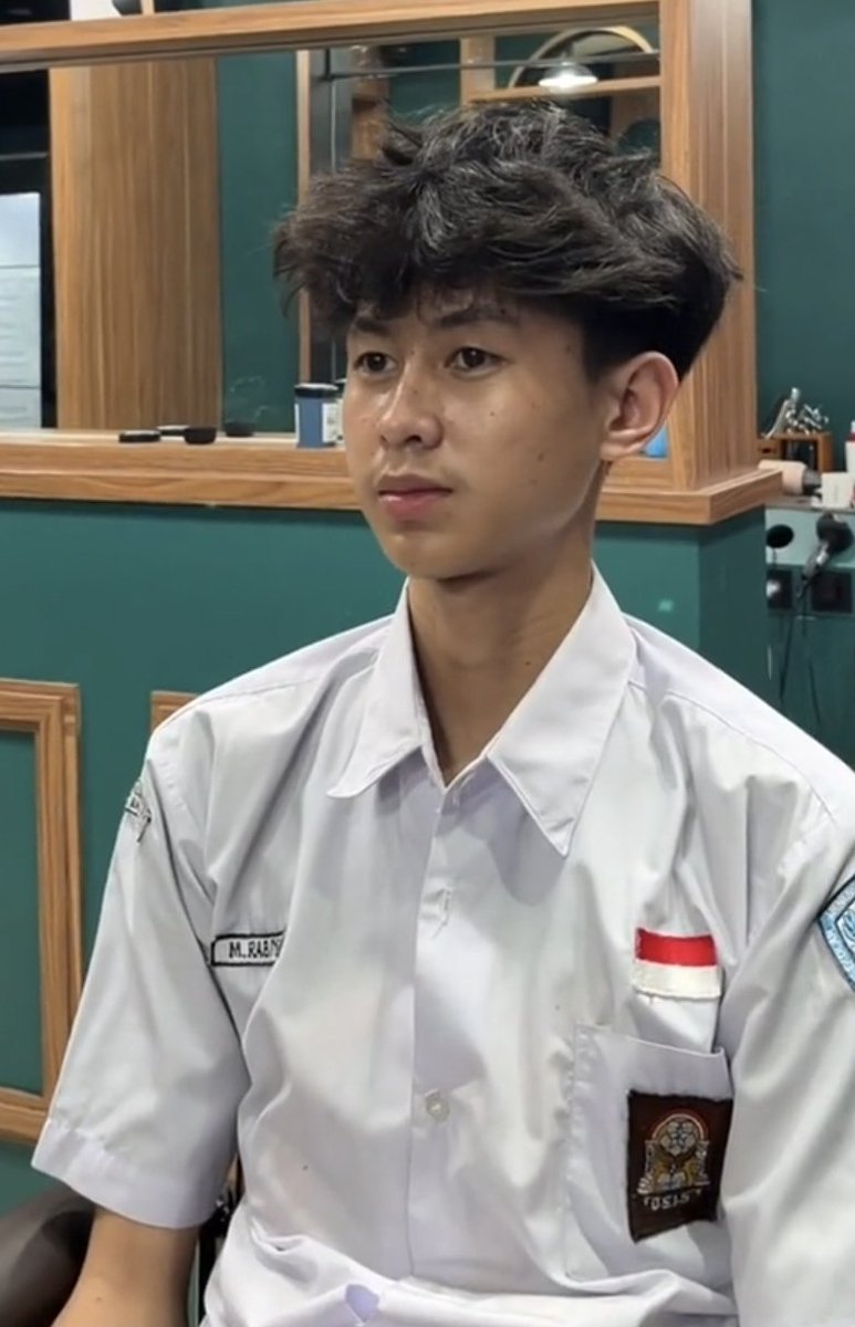 NoShirtClub's tweet photo. Brondong ganteng cakep lagi pamer kontl sama lubang mulus nya 🤍

YANG MAU VIDEO FULL NYA, BOLEH DM YA, JOIN TELE KITA ADA RIBUAN VIDEO KAYA GINI 🥰 https://t.co/jaofAWP2a5