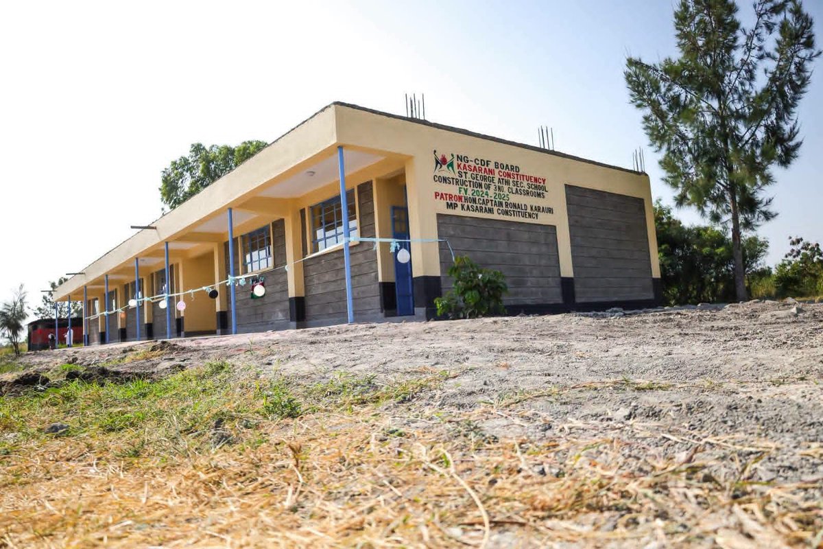 Thelookoutke's tweet photo. @AokoOtieno_ @Bookten8 You asked for Kasarani's track record, here it is: new classrooms and desks through NG-CDF, Jofran, Chemichemi, Chokaa and Kingoris roads, Kamnyonge and Ngundu police stations, plus scholarships. The proof is in the pictures. #PeoplesCaptain https://t.co/cUXSMZXyzd